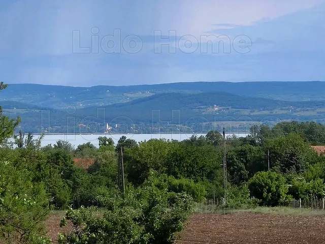 Eladó telek Balatonszárszó 4152 nm