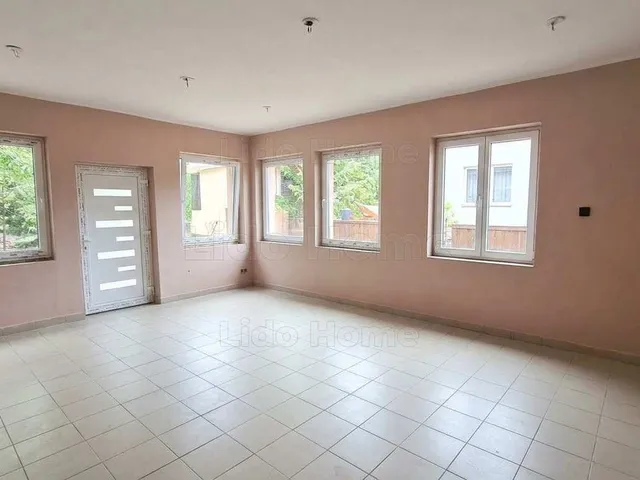 Eladó nyaraló Balatonföldvár 35 nm