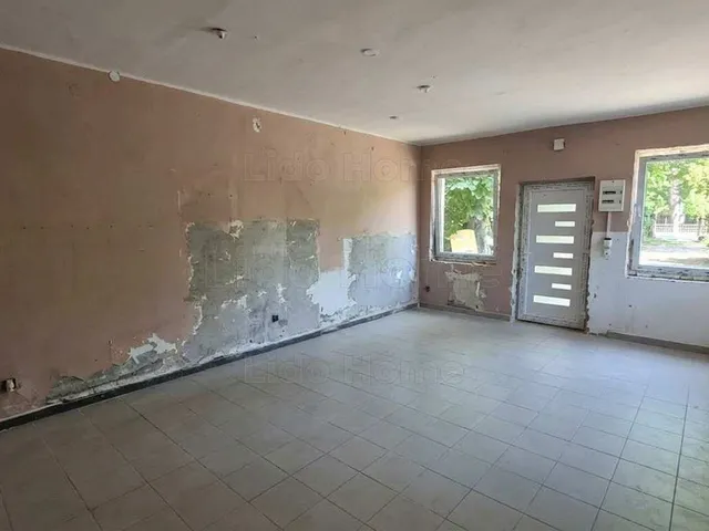 Eladó nyaraló Balatonföldvár 35 nm