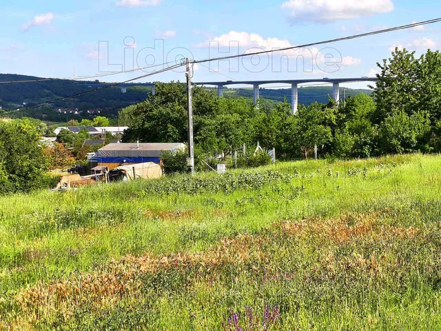 Eladó telek Kőröshegy 2173 nm