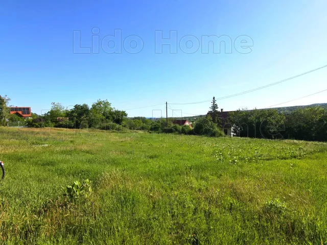Eladó telek Kőröshegy 2173 nm