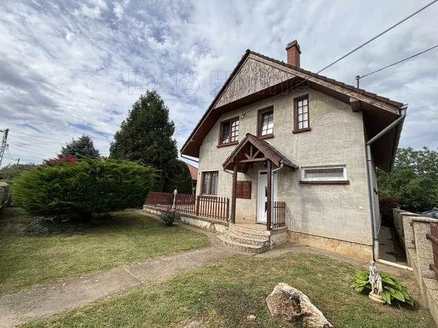 Eladó ház Ságvár 160 nm