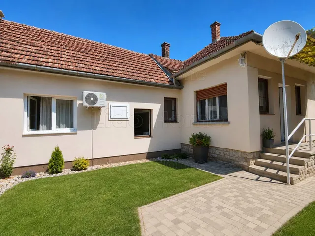 Eladó ház Balatonszárszó 124 nm