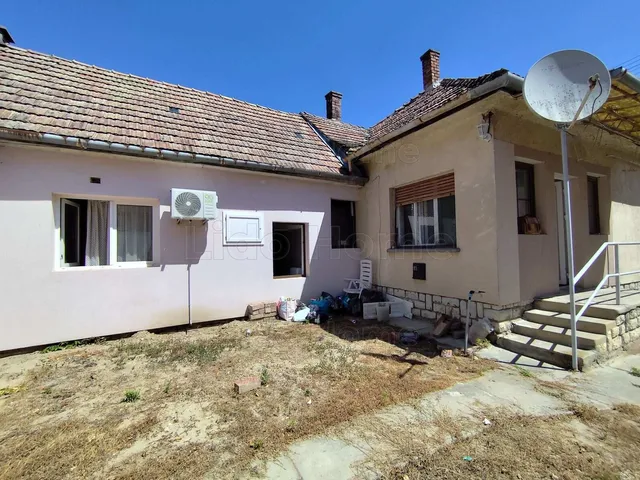 Eladó ház Balatonszárszó 124 nm