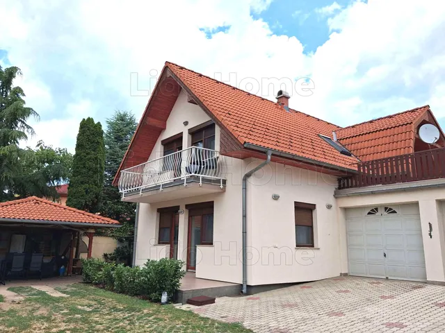 Eladó ház Siófok, Ezüstpart 120 nm
