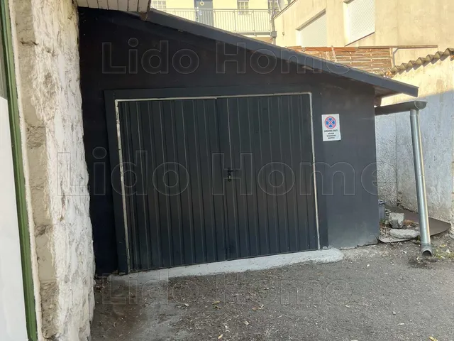 Kiadó garázs Siófok, Belváros 15 nm