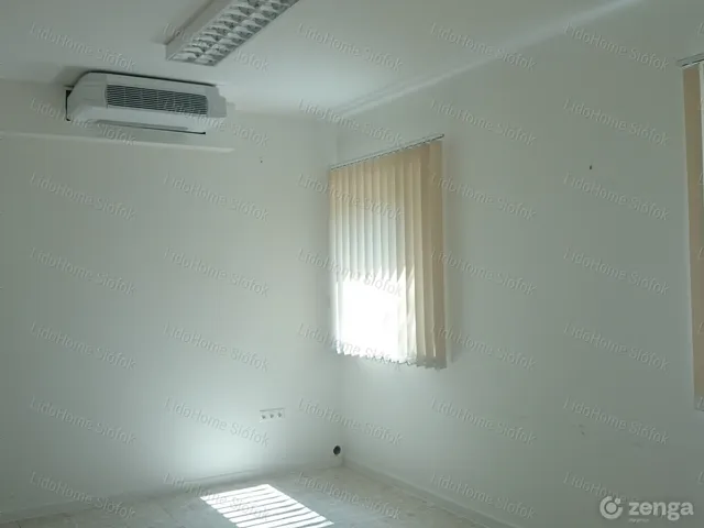 Kiadó kereskedelmi és ipari ingatlan Siófok 39 nm