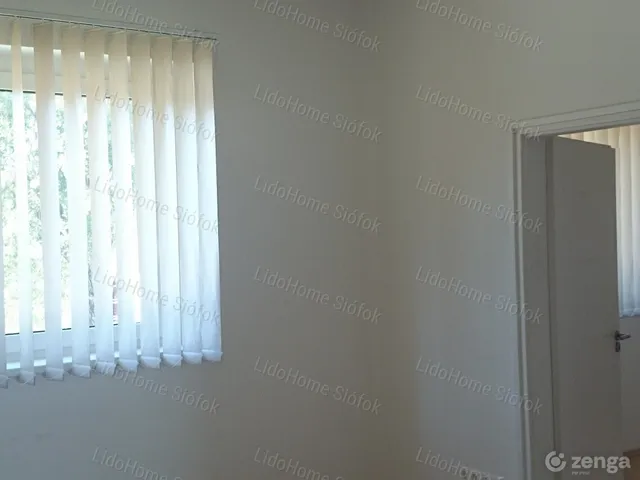Kiadó kereskedelmi és ipari ingatlan Siófok 39 nm