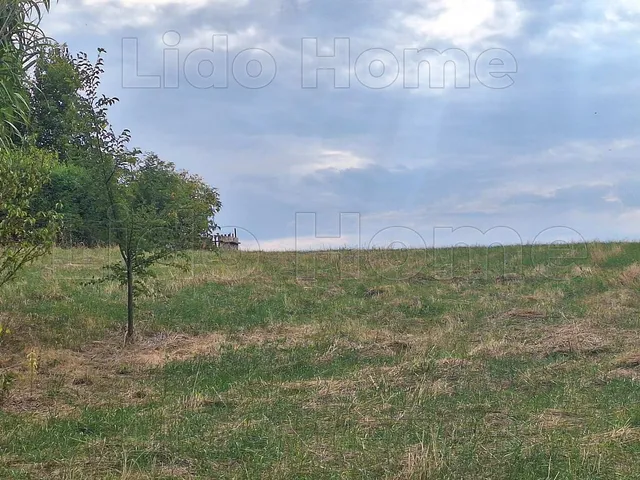 Eladó telek Balatonszabadi 1889 nm