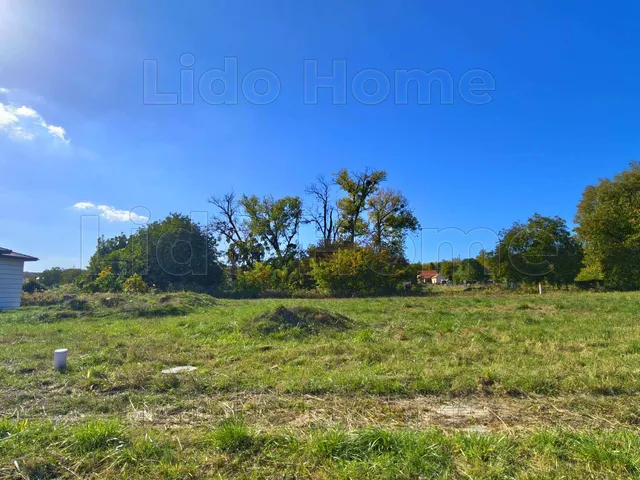 Eladó telek Balatonföldvár 726 nm