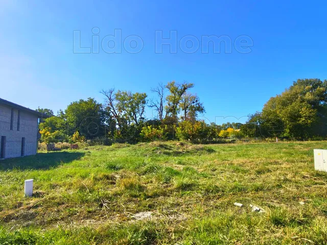 Eladó telek Balatonföldvár 726 nm