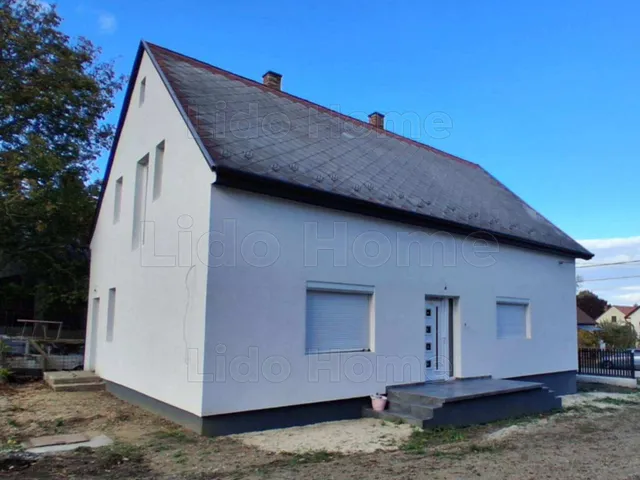 Eladó ház Siófok, Balatonkiliti 100 nm