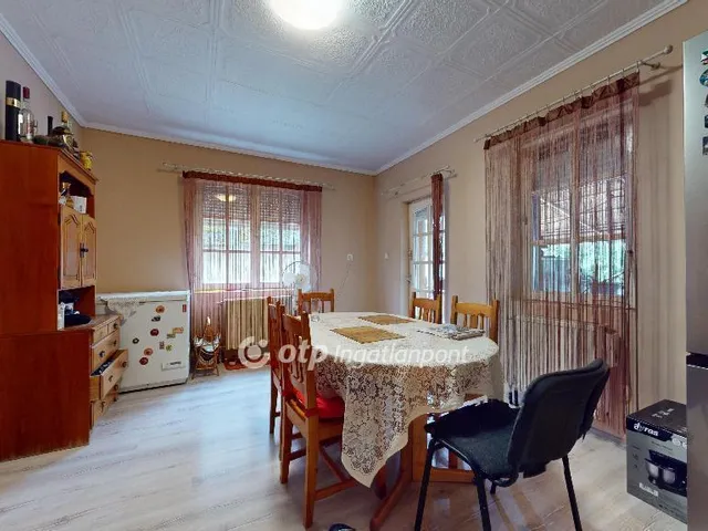 Eladó ház Alsóvadász 170 nm