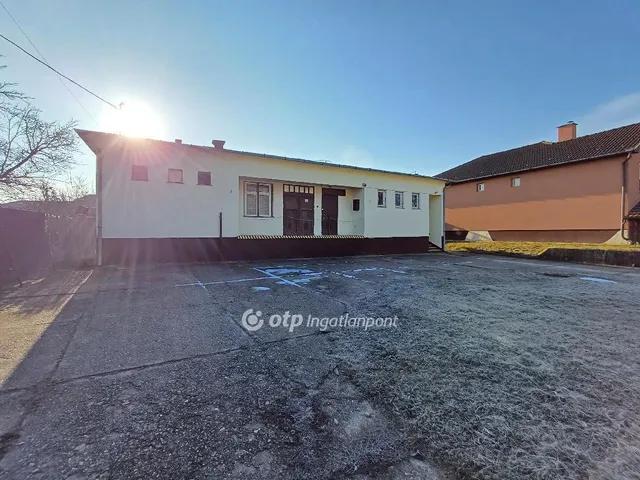 Eladó ház Polgár 204 nm