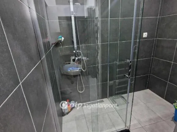 Eladó ház Szirmabesenyő 220 nm