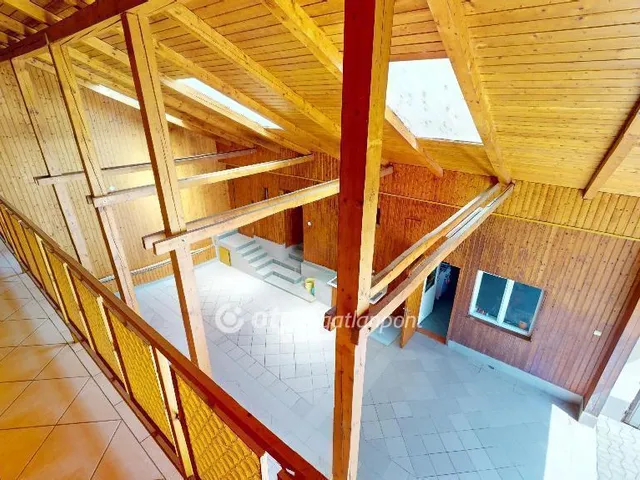 Eladó ház Tarcal 170 nm