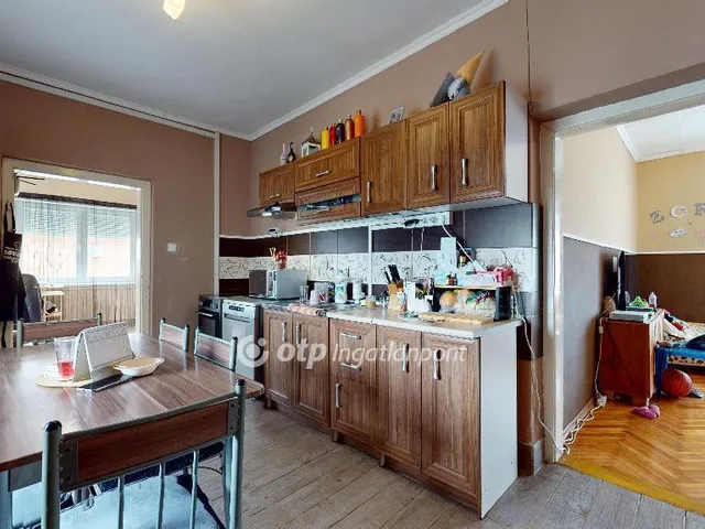 Eladó ház Hejőkeresztúr 120 nm