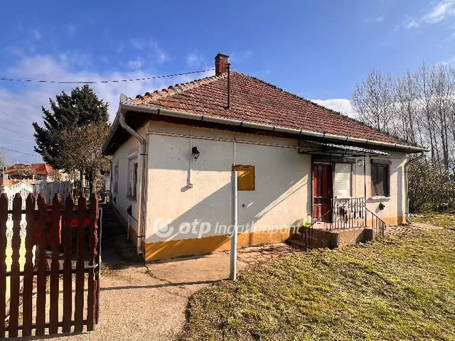 Eladó ház Tiszakeszi 72 nm