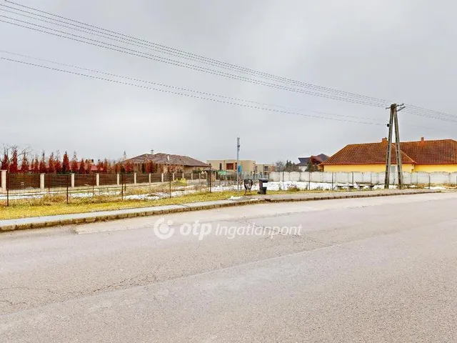 Eladó telek Eger 570 nm