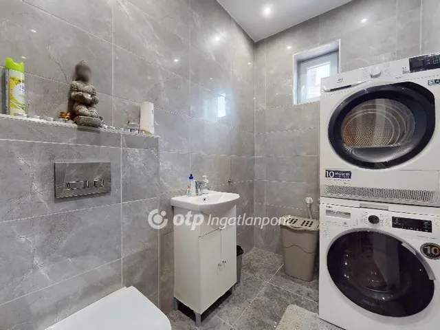 Eladó ház Encs 242 nm