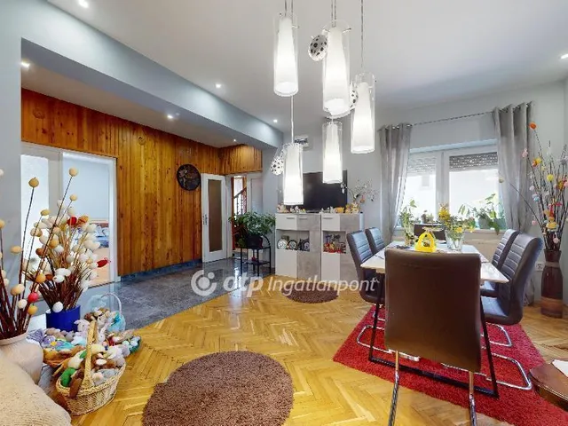 Eladó ház Encs 242 nm