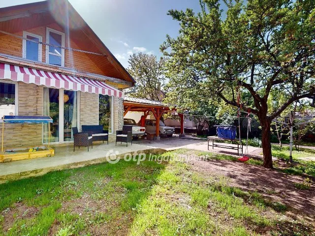 Eladó ház Encs 242 nm