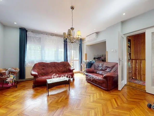 Eladó ház Encs 242 nm