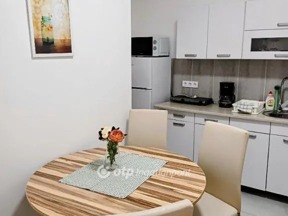 Eladó kereskedelmi és ipari ingatlan Eger 202 nm