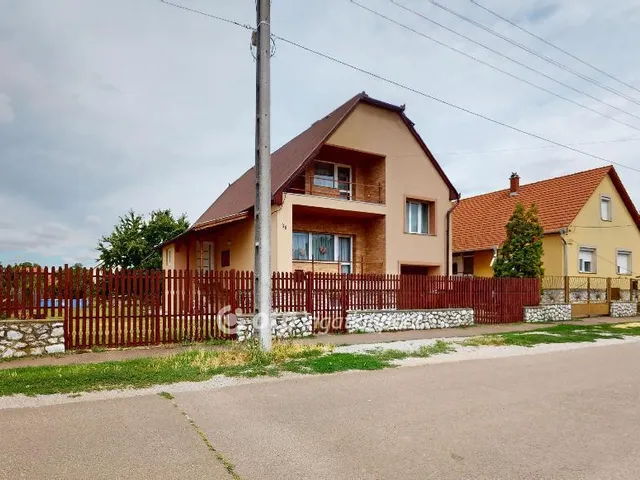 Eladó ház Mezőkövesd 150 nm