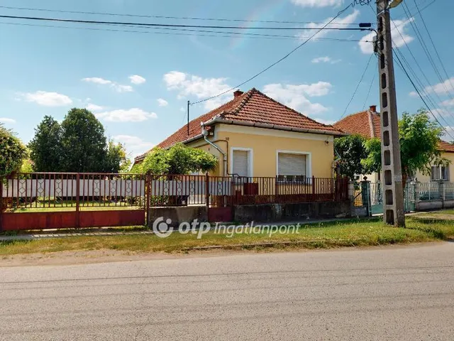 Eladó ház Mezőkövesd 72 nm