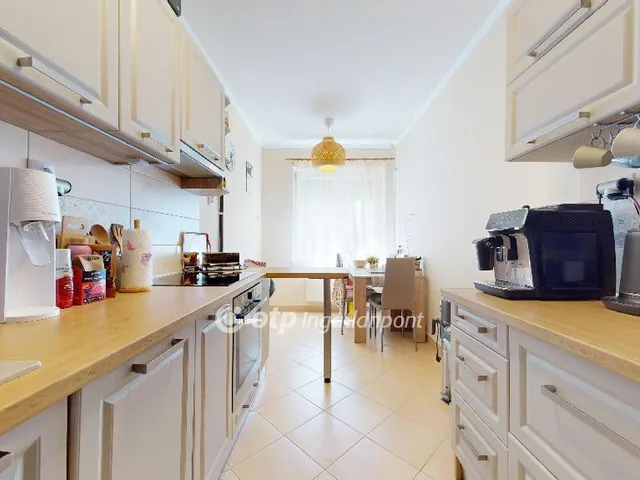 Eladó lakás Tiszaújváros 76 nm