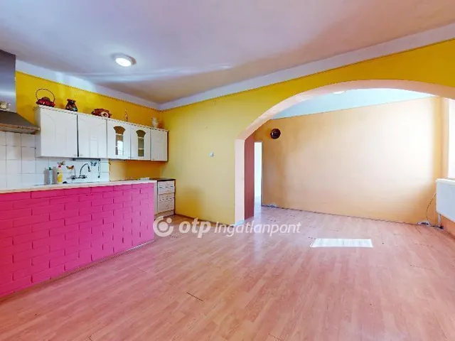 Eladó ház Tiszaújváros 92 nm