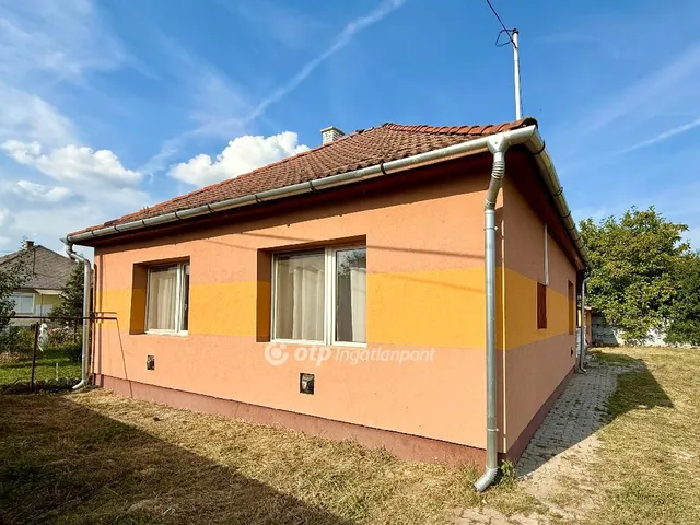Eladó ház Tiszaújváros 150 nm