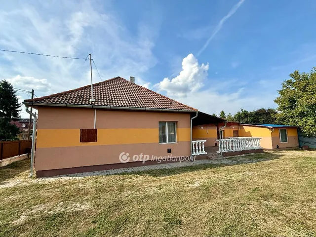 Eladó ház Tiszaújváros 150 nm