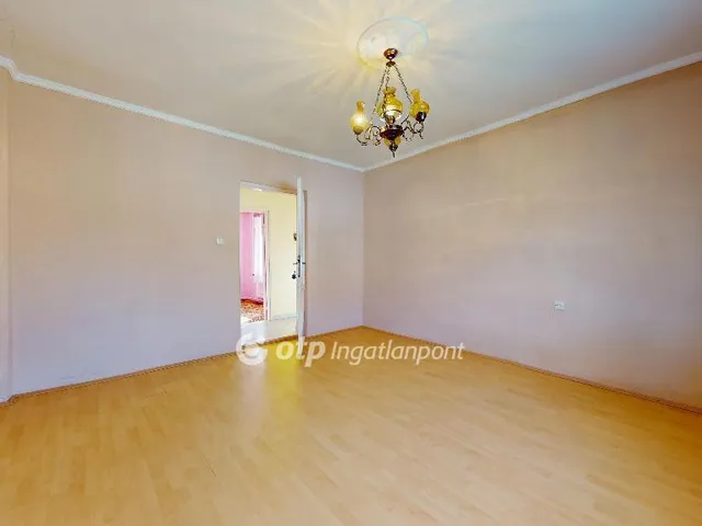 Eladó ház Szirmabesenyő 85 nm