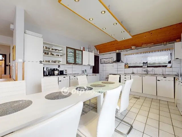 Eladó ház Miskolc 250 nm