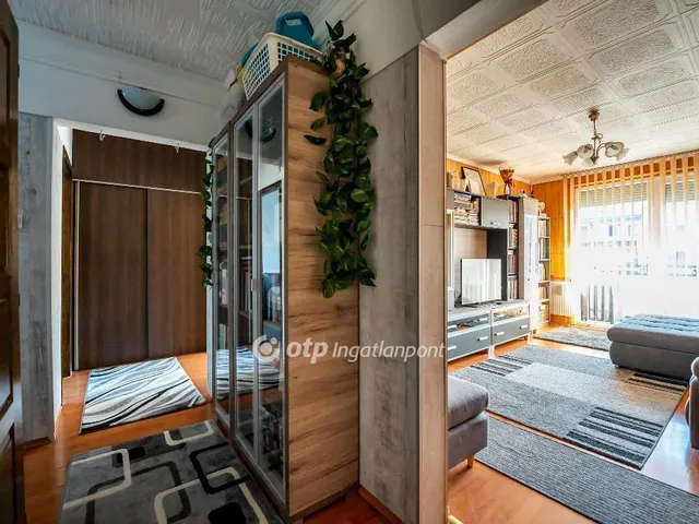 Eladó lakás Kazincbarcika 114 nm