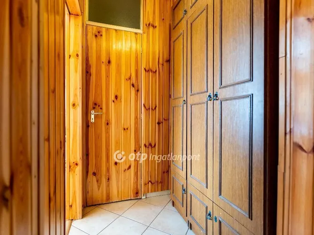 Eladó lakás Kazincbarcika 114 nm