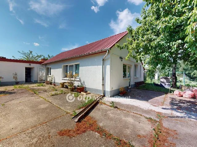 Eladó ház Mezőkövesd 223 nm