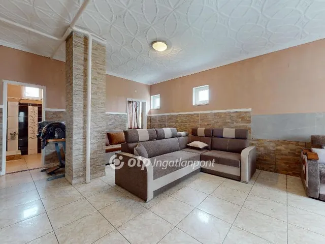 Eladó ház Hangács 73 nm