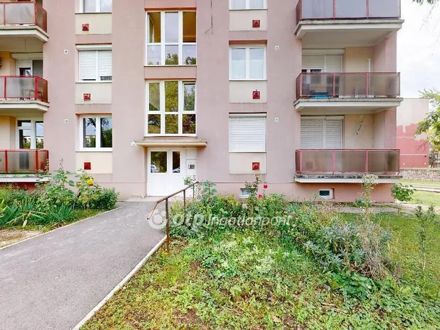 Eladó lakás Kazincbarcika 44 nm