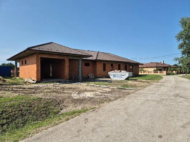 Eladó ház Kistokaj 136 nm