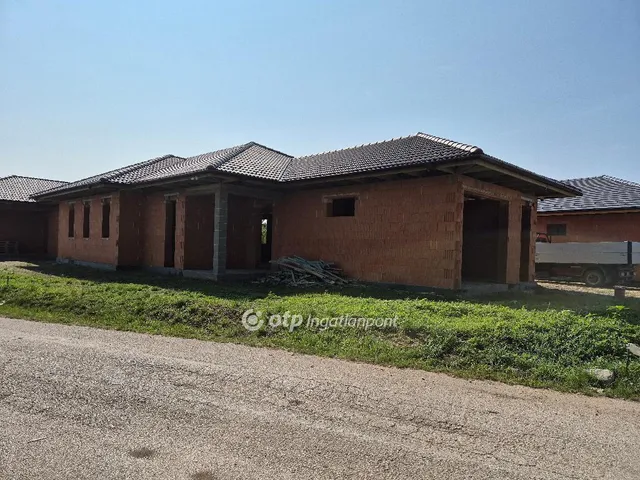 Eladó ház Kistokaj 136 nm