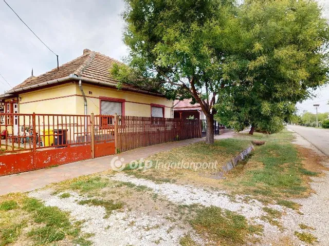 Eladó ház Mezőkeresztes 98 nm