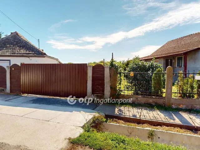 Eladó ház Ináncs 107 nm