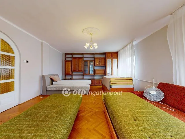 Eladó ház Halmaj 250 nm