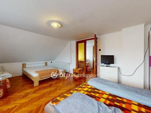 Eladó ház Halmaj 250 nm