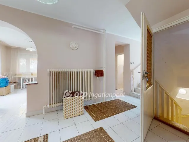 Eladó ház Halmaj 250 nm