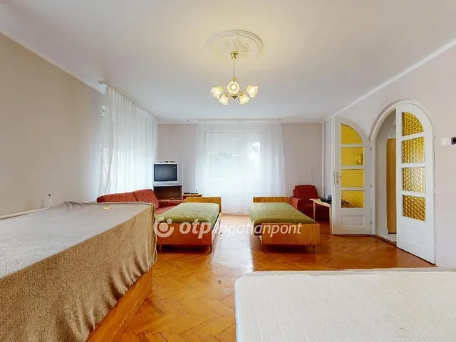 Eladó ház Halmaj 250 nm