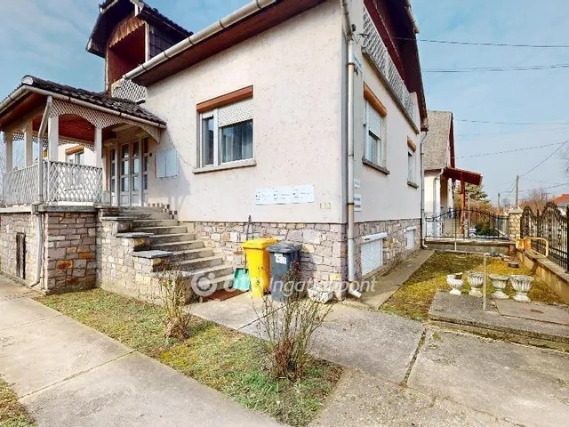 Eladó ház Halmaj 250 nm